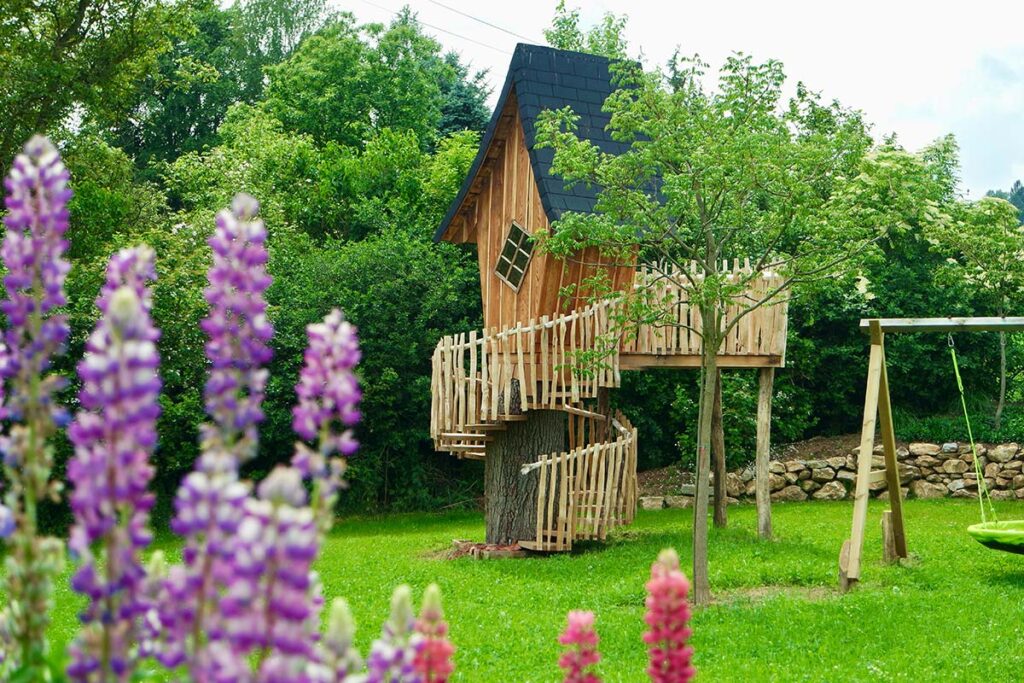 Gartenhaus mit Treppe